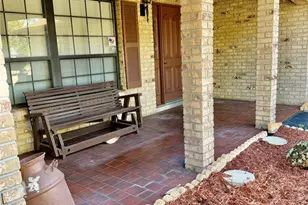 9910 Canterbury Dr, Leesburg, FL 34788 - Photo 3