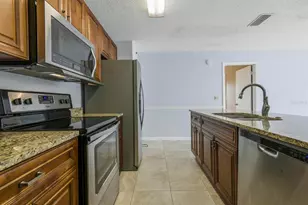 10827 Venice Cir, Tampa, FL 33635 - Photo 13