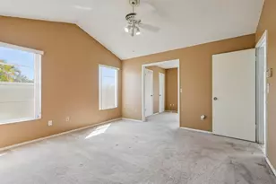10827 Venice Cir, Tampa, FL 33635 - Photo 15