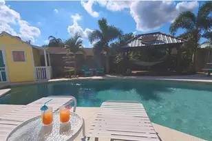 1407 Queensbury Ave, Valrico, FL 33596 - Photo 37