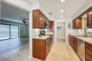 4601 Tamworth Ct, Orlando, FL 32839 - Photo 11