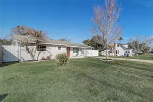 618 Maryland Ave, Saint Cloud, FL 34769 - Photo 3