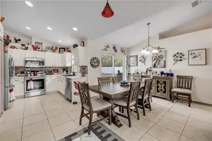 16 Ziegler Pl, Palm Coast, FL 32164 - Photo 9