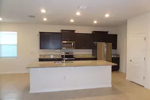 5475 Sunshine Dr, Wildwood, FL 34785 - Photo 5