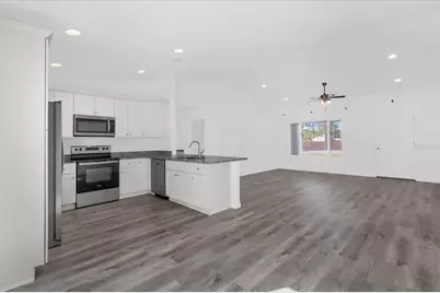 549 Malauka Radial, Ocklawaha, FL 32179 - Photo 3