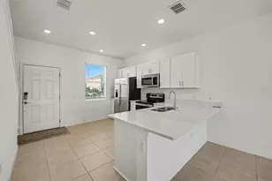 2037 Viewfinder St, Kissimmee, FL 34758 - Photo 11