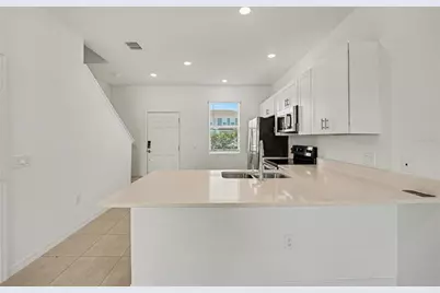 2037 Viewfinder Street, Kissimmee, FL 34758 - Photo 9