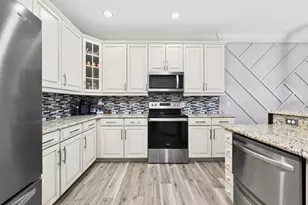 10403 Belfry Cir, Orlando, FL 32832 - Photo 9