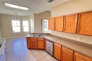 9906 Shadow Creek Dr, Orlando, FL 32832 - Photo 5