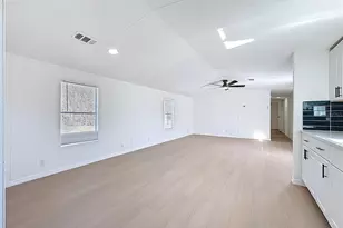 9421 Costine Meadows Dr, Lakeland, FL 33809 - Photo 11