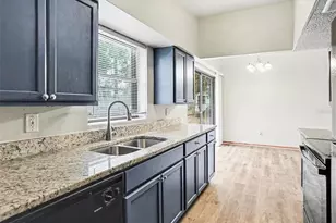 5216 Van Aken Dr, Orlando, FL 32808 - Photo 5