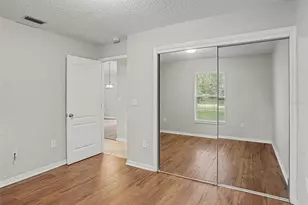 33911 Secret Hill Dr, Leesburg, FL 34788 - Photo 11