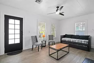 1829 Hollenbeck Dr, Orlando, FL 32806 - Photo 5