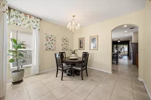 9712 Myrtle Creek Ln, Orlando, FL 32832 - Photo 5