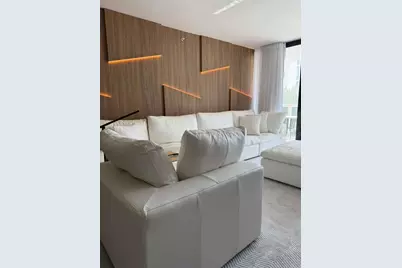 20505 E Country Club Drive #534, Miami, FL 33180 - Photo 17