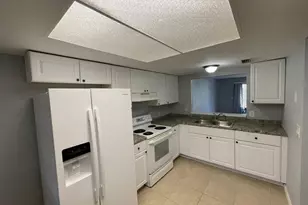 6346 Newtown Cir, Tampa, FL 33615 - Photo 3