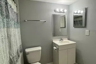 6346 Newtown Cir, Tampa, FL 33615 - Photo 11