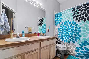 2716 Wortham Ln, Kissimmee, FL 34744 - Photo 17