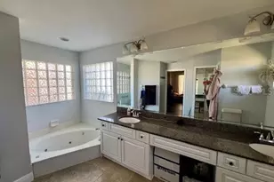 4814 Post Pointe Dr, Sarasota, FL 34233 - Photo 13