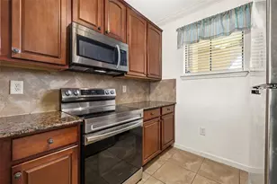 901 Charo Pkwy, Davenport, FL 33897 - Photo 5