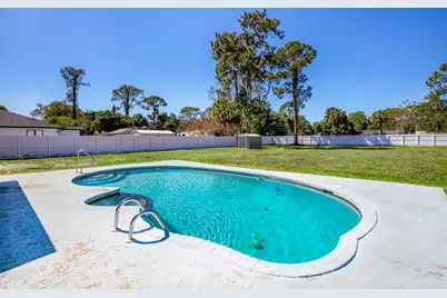 323 Greenwood Avenue, Lehigh Acres, FL 33936 - Photo 11