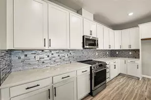 1016 Griffon Ave, Lake Alfred, FL 33850 - Photo 9