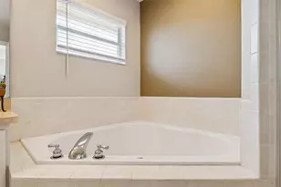 18030 Bayamon Ave, Polk City, FL 33868 - Photo 33