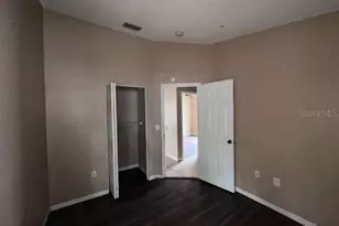 1451 Mohrlake Dr, Brandon, FL 33511 - Photo 9