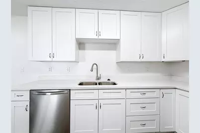 819 Helmsman Way, Palm Harbor, FL 34685 - Photo 9