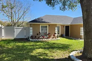 307 S Oakland Ave, Minneola, FL 34715 - Photo 3