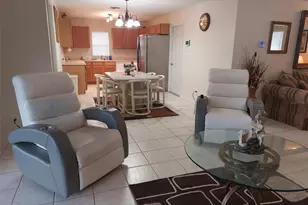 307 S Oakland Ave, Minneola, FL 34715 - Photo 5