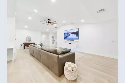 2285 Fox Wood Court, Saint Cloud, FL 34771 - Photo 5