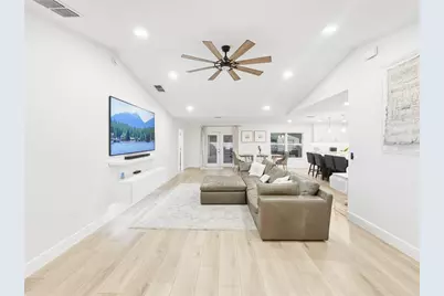 2285 Fox Wood Court, Saint Cloud, FL 34771 - Photo 3