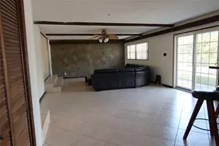 3713 Benson Ave N, Saint Petersburg, FL 33713 - Photo 3