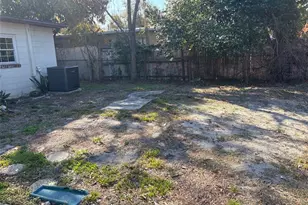 11114 N Dixon Ave, Tampa, FL 33612 - Photo 5