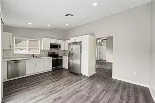 3339 Queens Cove Loop, Winter Haven, FL 33880 - Photo 7