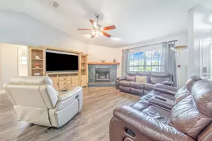 910 Liberty Ln, Auburndale, FL 33823 - Photo 13