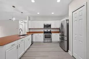 402 Big Sioux Ct, Kissimmee, FL 34759 - Photo 19