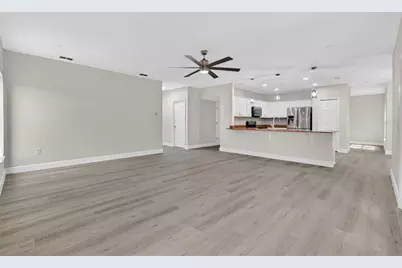 402 Big Sioux Court, Kissimmee, FL 34759 - Photo 11