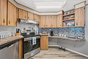 3603 S Citrus Cir, Zellwood, FL 32798 - Photo 11