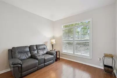 981 N Lake Claire Circle, Oviedo, FL 32765 - Photo 5