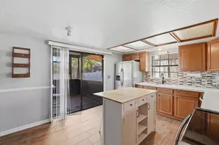 8528 Sparrowhawk Ct, Orlando, FL 32829 - Photo 7