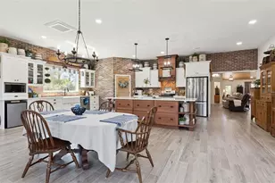 37008 Forestdel Dr, Eustis, FL 32736 - Photo 9