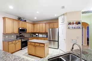 9669 Westover Club Cir, Windermere, FL 34786 - Photo 11