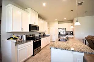 2702 Pleasant Cypress Cir, Kissimmee, FL 34741 - Photo 5