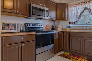 6203 Tebbetts Dr, Orlando, FL 32808 - Photo 19