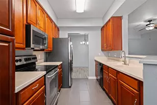 2595 Metro Sevilla Dr, Orlando, FL 32835 - Photo 11