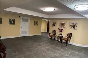925 N Halifax Ave, Daytona Beach, FL 32118 - Photo 15