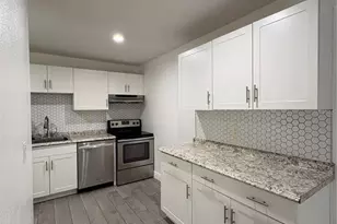 2379 Huntington Green Ct, Orlando, FL 32839 - Photo 9