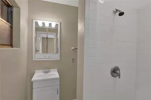 1418 Valor St, Orlando, FL 32810 - Photo 17